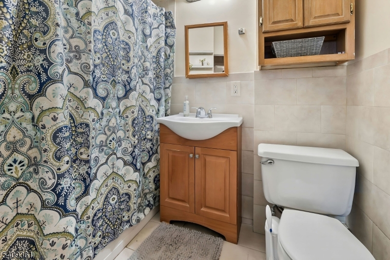 194 Saddle River Rd Property Photo 23