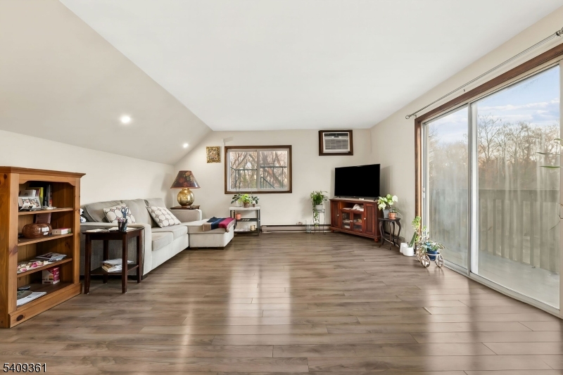 194 Saddle River Rd Property Photo 25