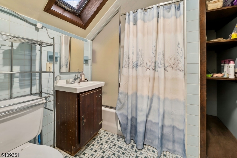 194 Saddle River Rd Property Photo 27