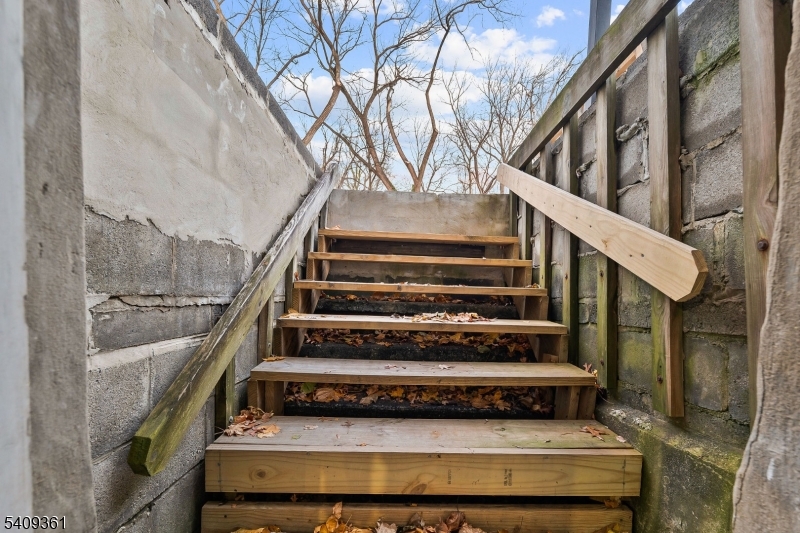194 Saddle River Rd Property Photo 29