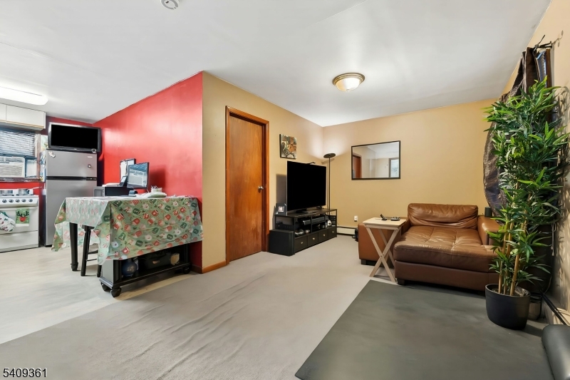 194 Saddle River Rd Property Photo 33