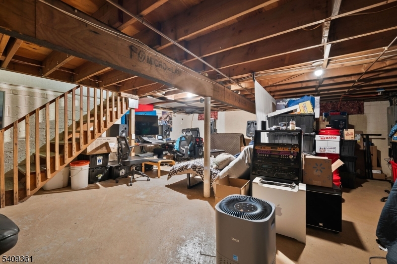 194 Saddle River Rd Property Photo 36