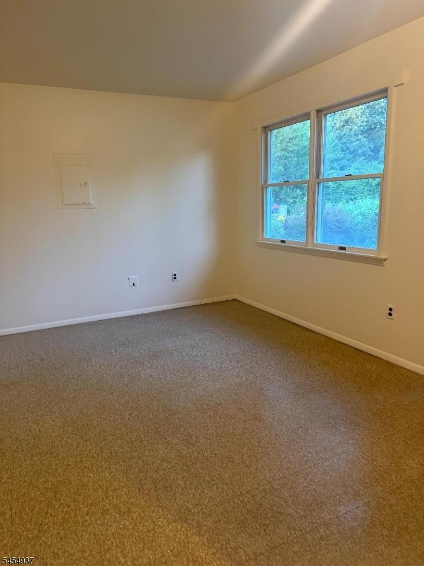 138 Ethel Ave Property Photo 7