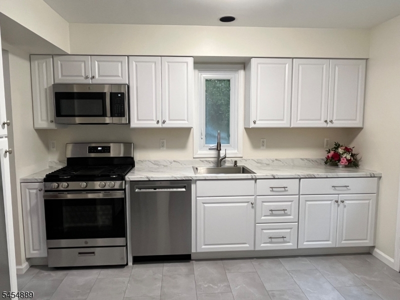 150 Saddleback Ct Property Photo 3