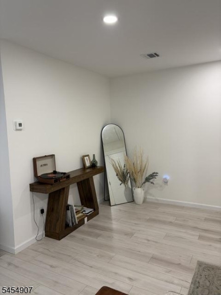 1283 Springfield Ave A Property Photo 5