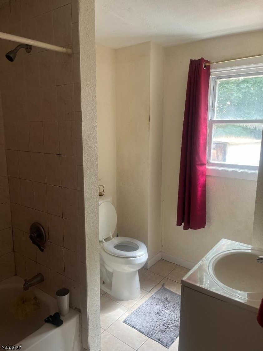 40 Arlington Ave Property Photo 3