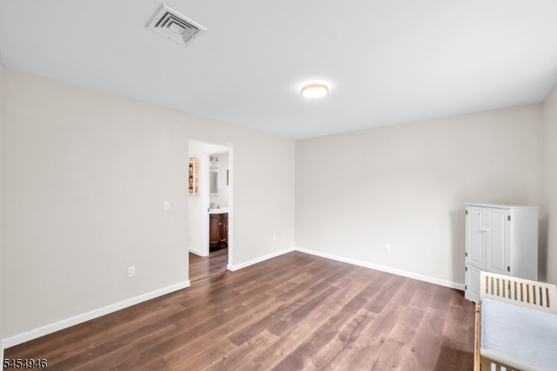 261 Germantown Rd Property Photo 10