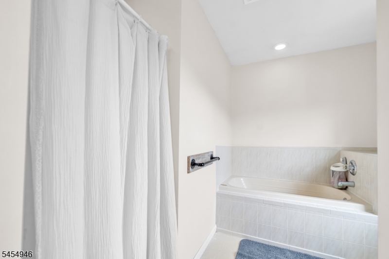 261 Germantown Rd Property Photo 25