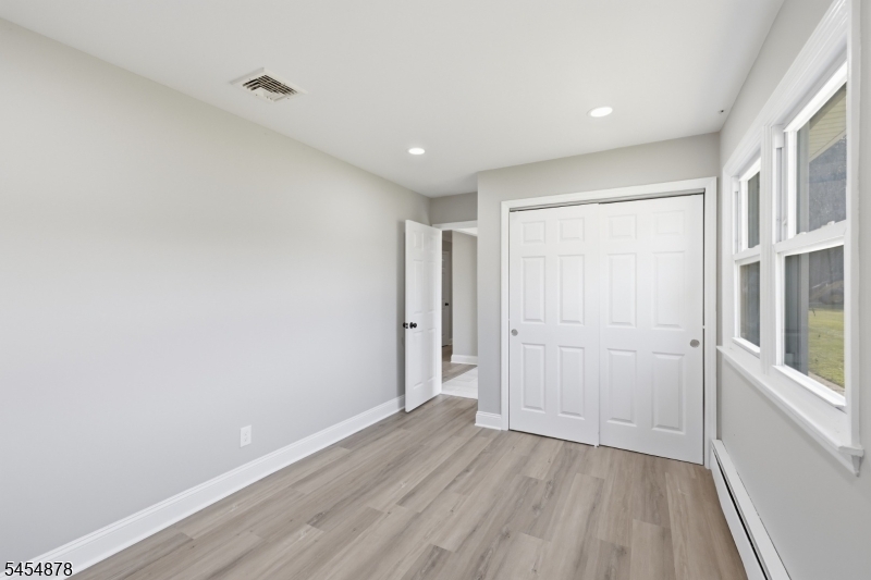 41 Baker St Property Photo 7