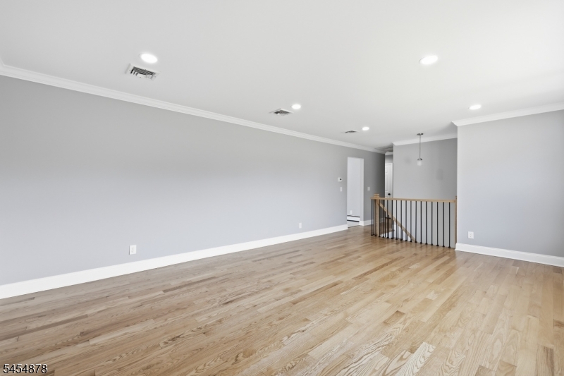41 Baker St Property Photo 15