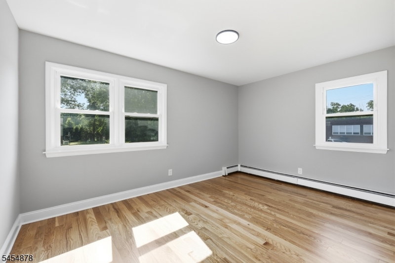 41 Baker St Property Photo 22