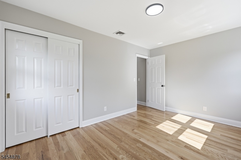 41 Baker St Property Photo 23