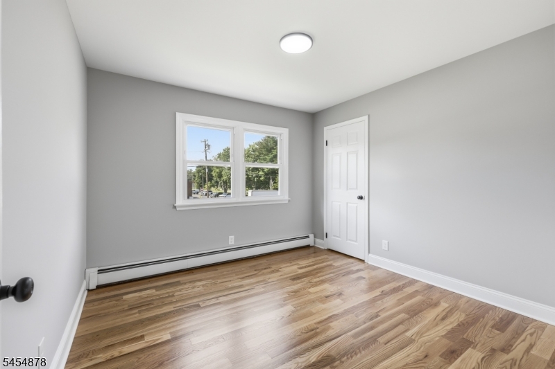41 Baker St Property Photo 26