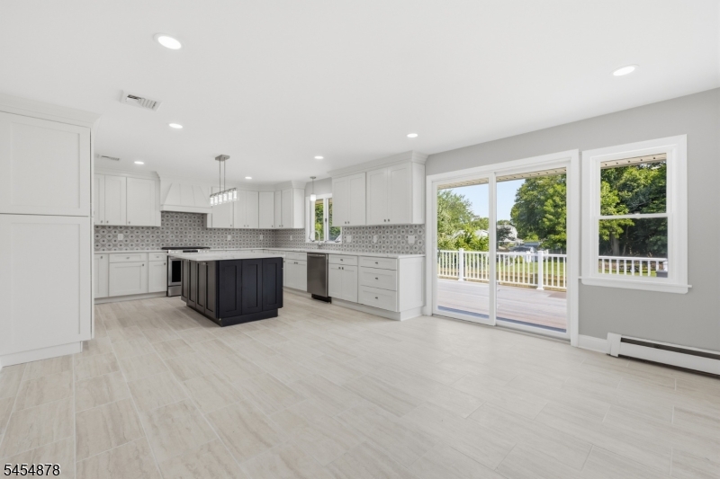 41 Baker St Property Photo 28