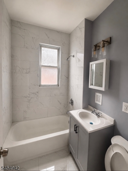 138 Vermont Ave 2l Property Photo 4