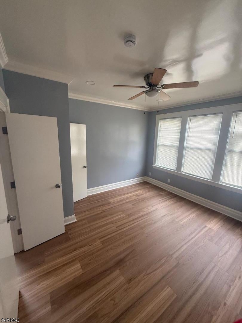138 Vermont Ave 2l Property Photo 7
