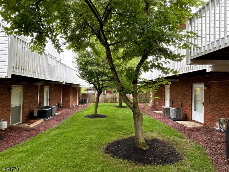 134 Boulevard 9 Property Photo 17