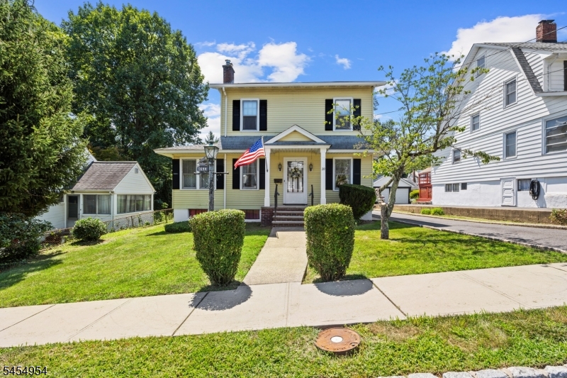20 Woodside Ter Property Photo 1