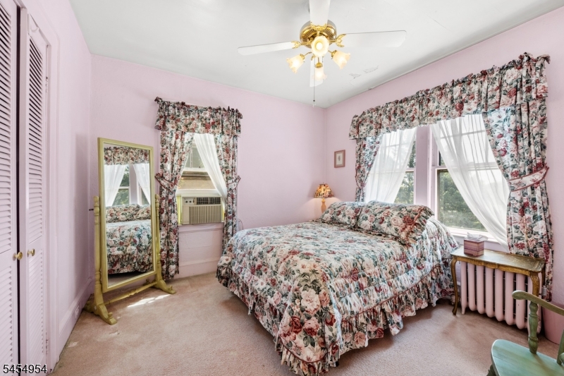 20 Woodside Ter Property Photo 25