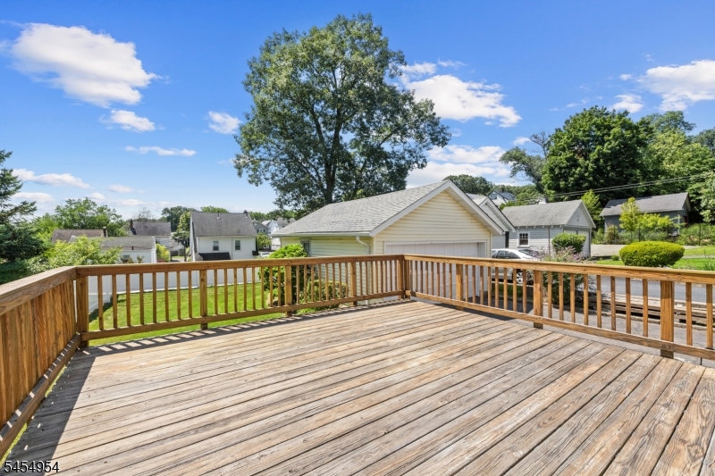 20 Woodside Ter Property Photo 31