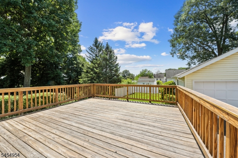 20 Woodside Ter Property Photo 32