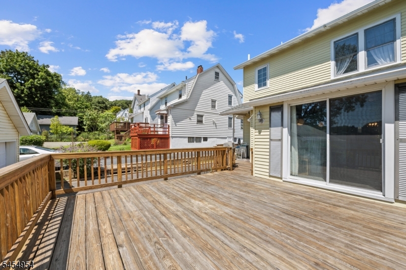 20 Woodside Ter Property Photo 34