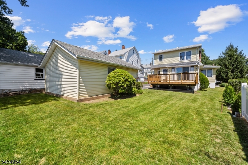 20 Woodside Ter Property Photo 38