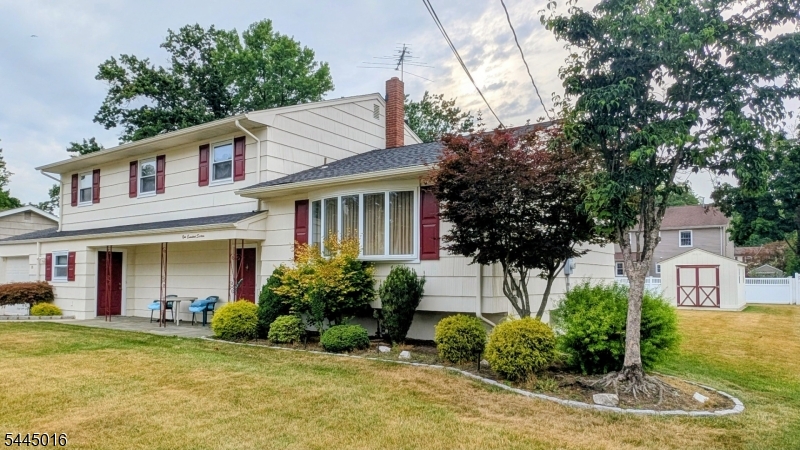 116 Stonehenge Ter Property Photo 1