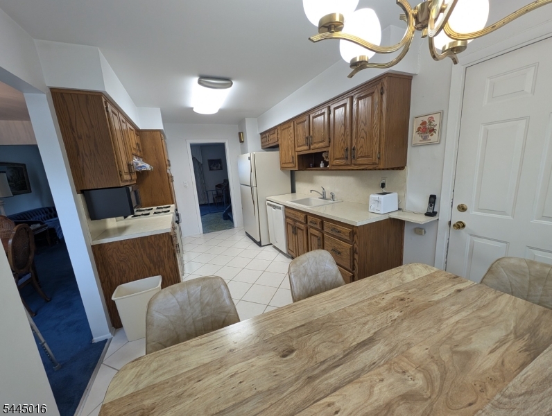 116 Stonehenge Ter Property Photo 10