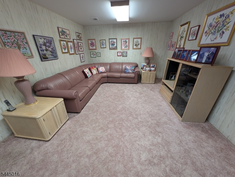 116 Stonehenge Ter Property Photo 16