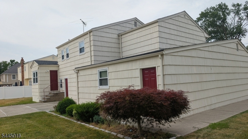 116 Stonehenge Ter Property Photo 22
