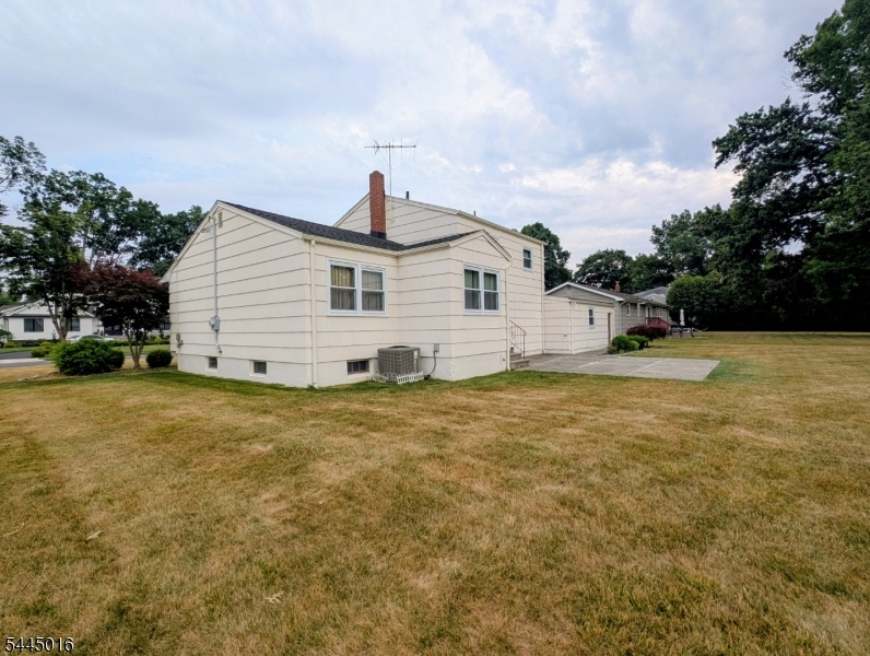 116 Stonehenge Ter Property Photo 26