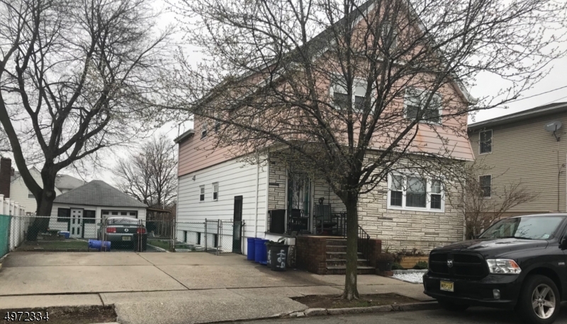 467 Banta Ave Property Photo 1