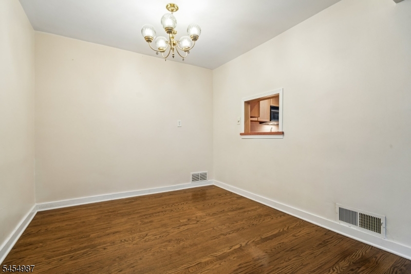 530 E Passaic Ave Property Photo 10