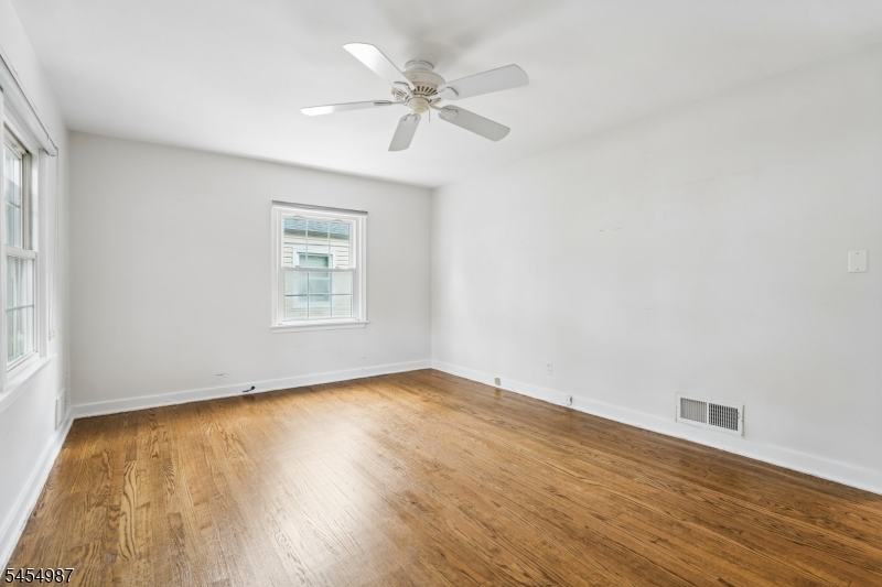 530 E Passaic Ave Property Photo 25