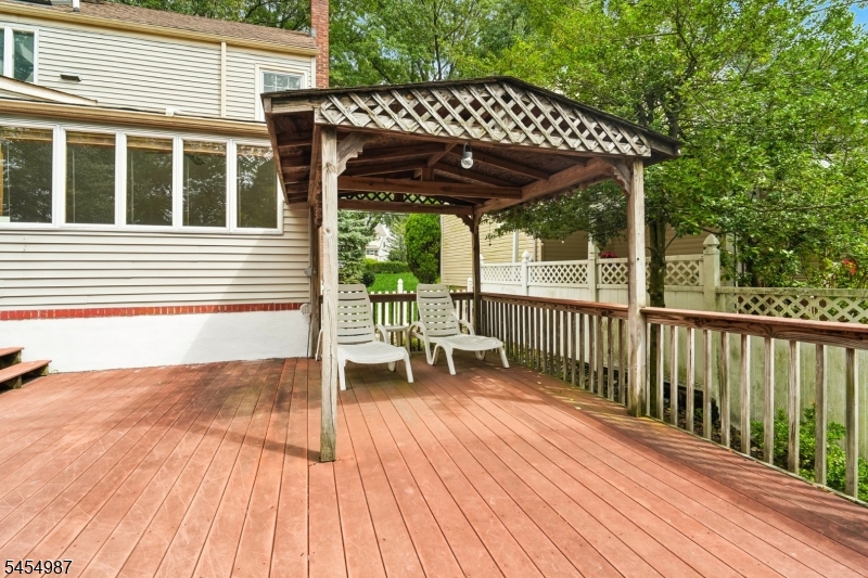 530 E Passaic Ave Property Photo 34
