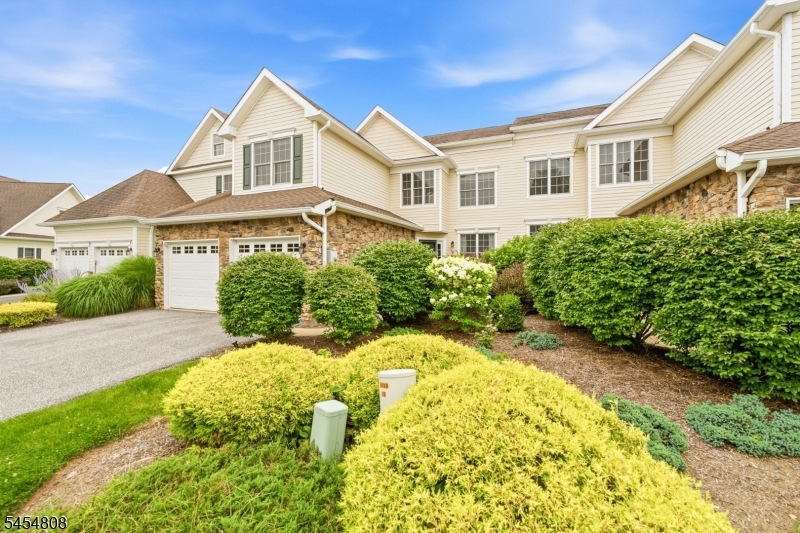 56 Briar Ct Property Photo 2