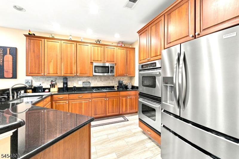 56 Briar Ct Property Photo 17
