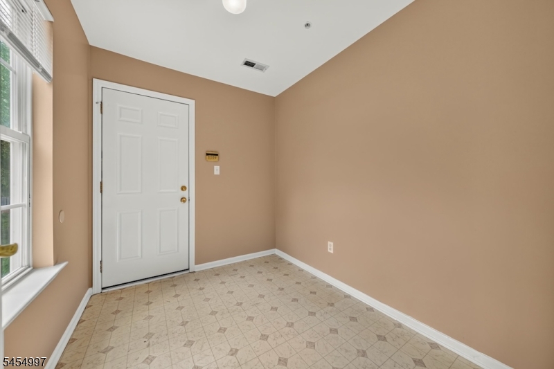 4 Springholm Drive Property Photo 7