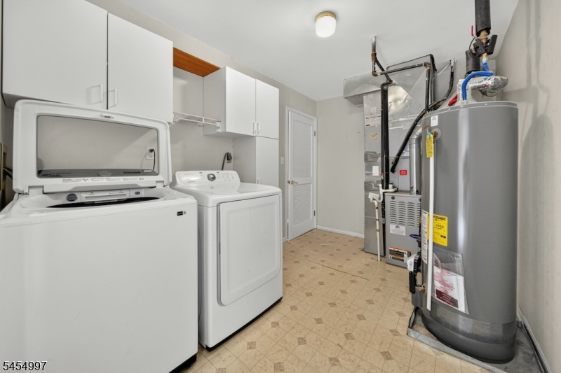 4 Springholm Drive Property Photo 8