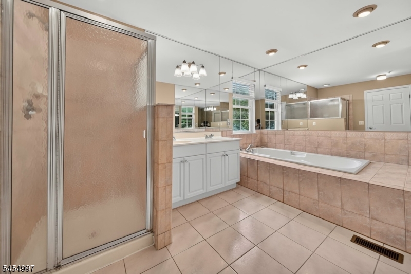 4 Springholm Drive Property Photo 15