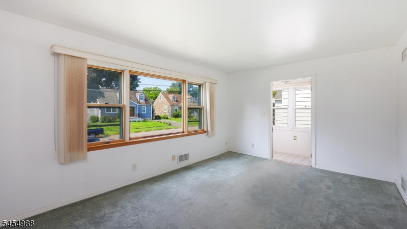 13 Macarthur Ave Property Photo 4