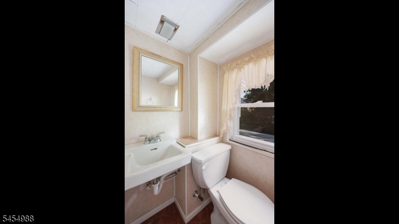 13 Macarthur Ave Property Photo 21