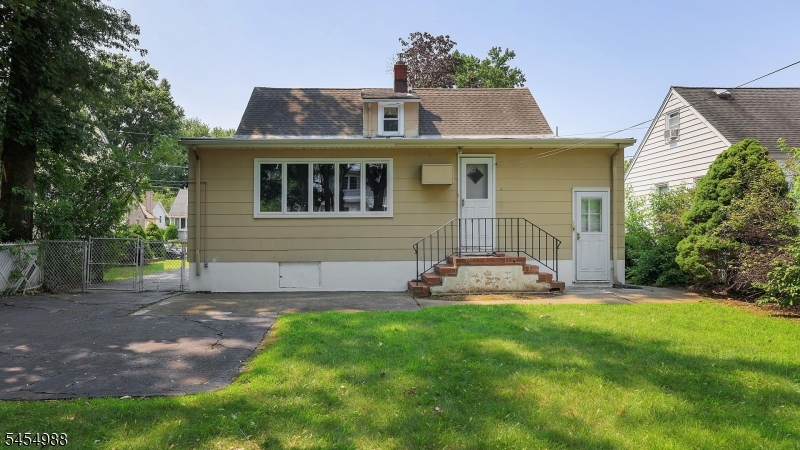 13 Macarthur Ave Property Photo 26