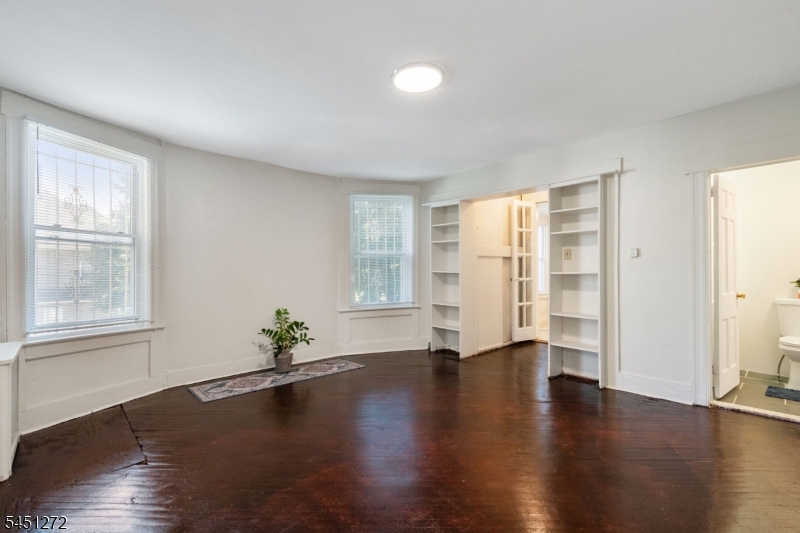 14 Scheerer Ave Property Photo 9