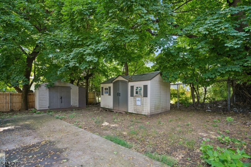 14 Scheerer Ave Property Photo 18