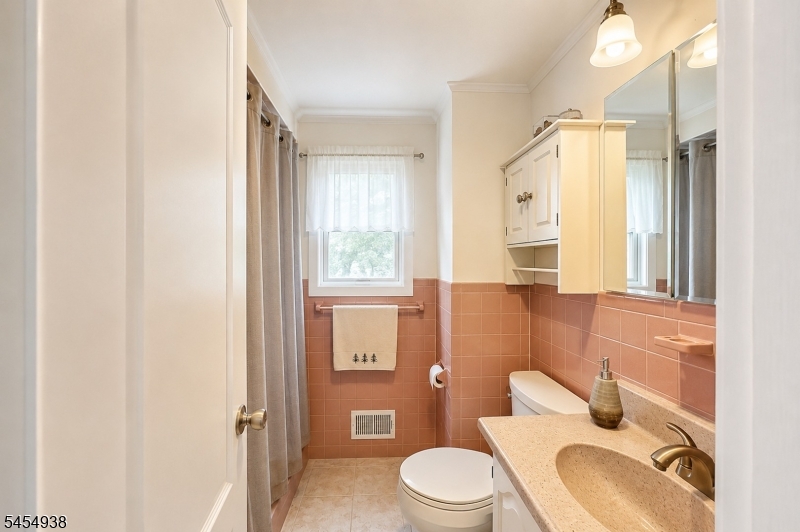 103 W Lake Shore Dr Property Photo 30
