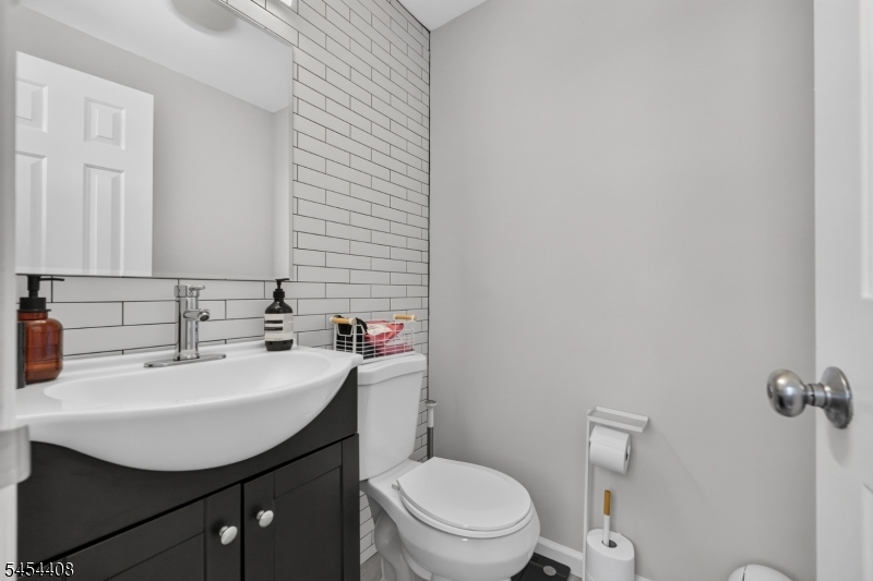 40 W 20th St 9 Property Photo 8
