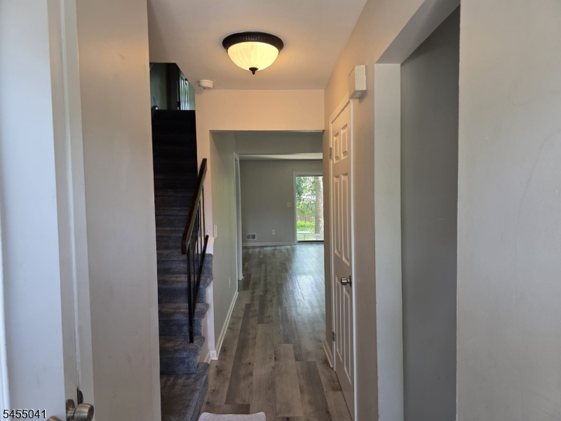 2803 Kent Pl Property Photo 2