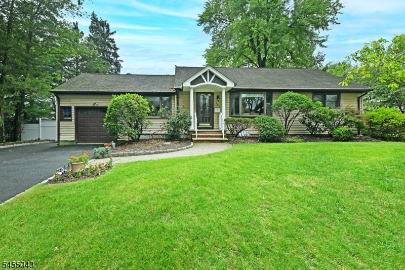 393 Gregory Rd Property Photo 1